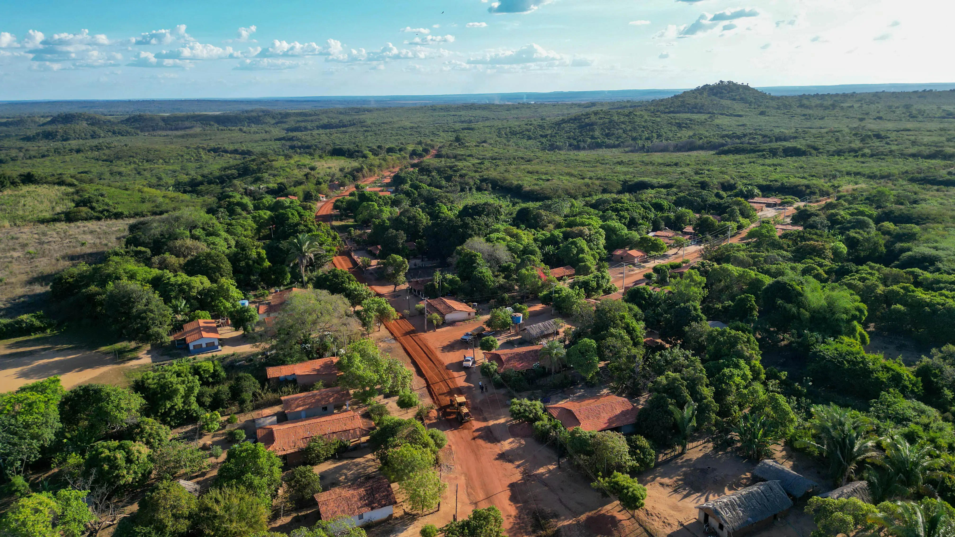Galeria de imagens - Foto 2 da notícia: Matões segue avançando com recuperação de estradas vicinais e beneficia dezenas de comunidades rurais